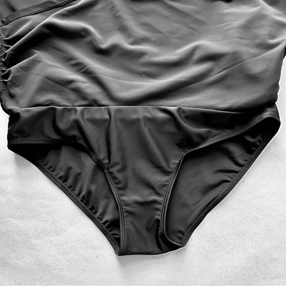 Black Wrap Swim Skirt with tiny Pom-pom Fringe, Size: S - Picture 5 of 6